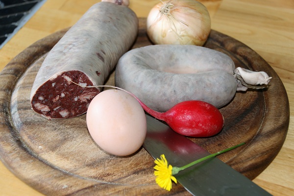 Zutaten für die Suppe beim Schalchten