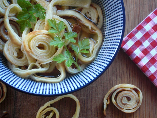 Pfannkuchensuppe