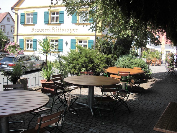 Biergarten der Brauereigaststätte Rittmayer in Willersdorf im Aischgrund