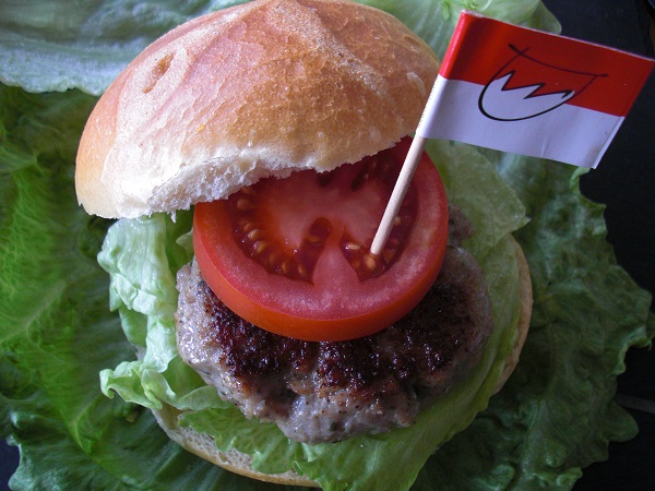 Fränkischer Burger mit Salat