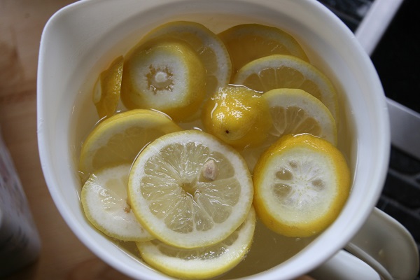 Sirup aus Holunderblüten
