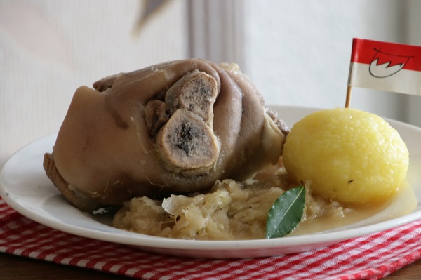 Eisbein mit Kraut