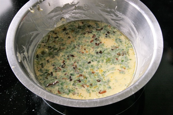 Foto Eiermischung für spanische Kartoffeltortilla
