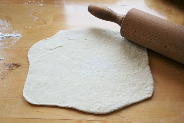 Foto ausgerollter Hefeteig