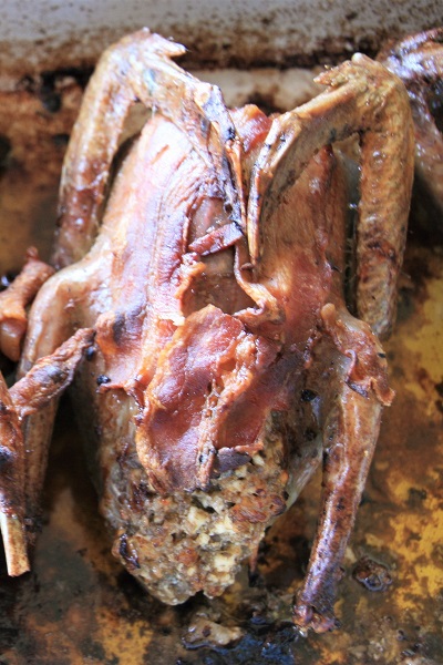 Gebratene Täubchen mit Füllung